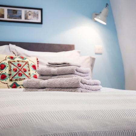 Luxury Bed Just Off The Canal London Exterior photo